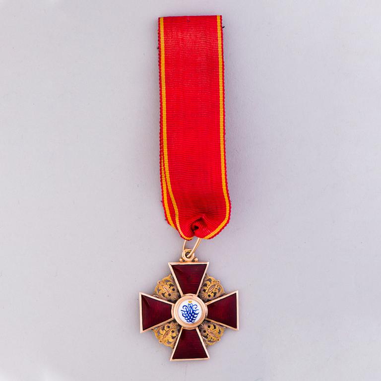 An Imperial Russian gold (56) and enamel order of Saint Anne 3rd class by Keibel, late 19th Century.