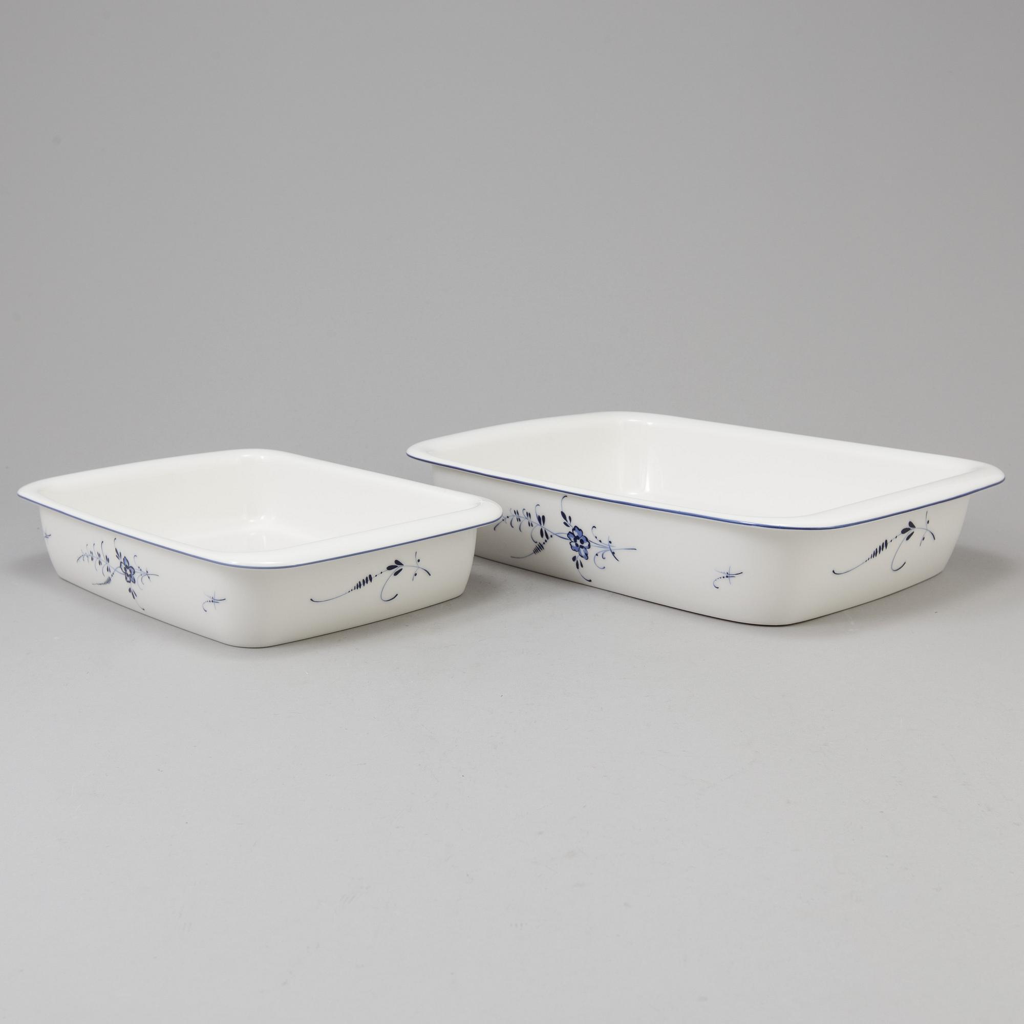 A 88 piece dinner service 'Vieux Luxembourg' and 'Vilbofour', by Villeroy & Boch.