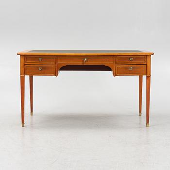 A Georgian style desk, 1960's/70's.