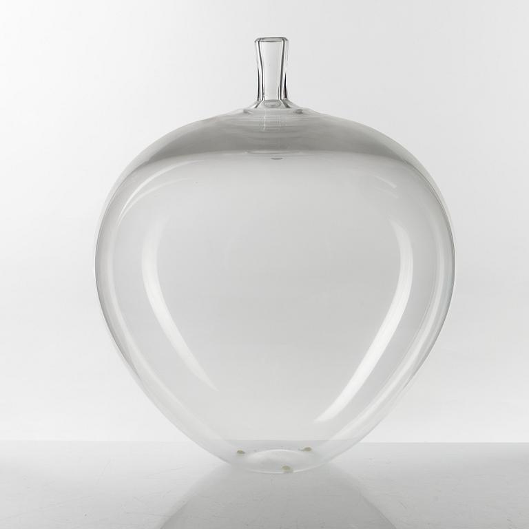 Ingeborg Lundin, an 'Äpplet' glass vase, Orrefors Gallery, -87.