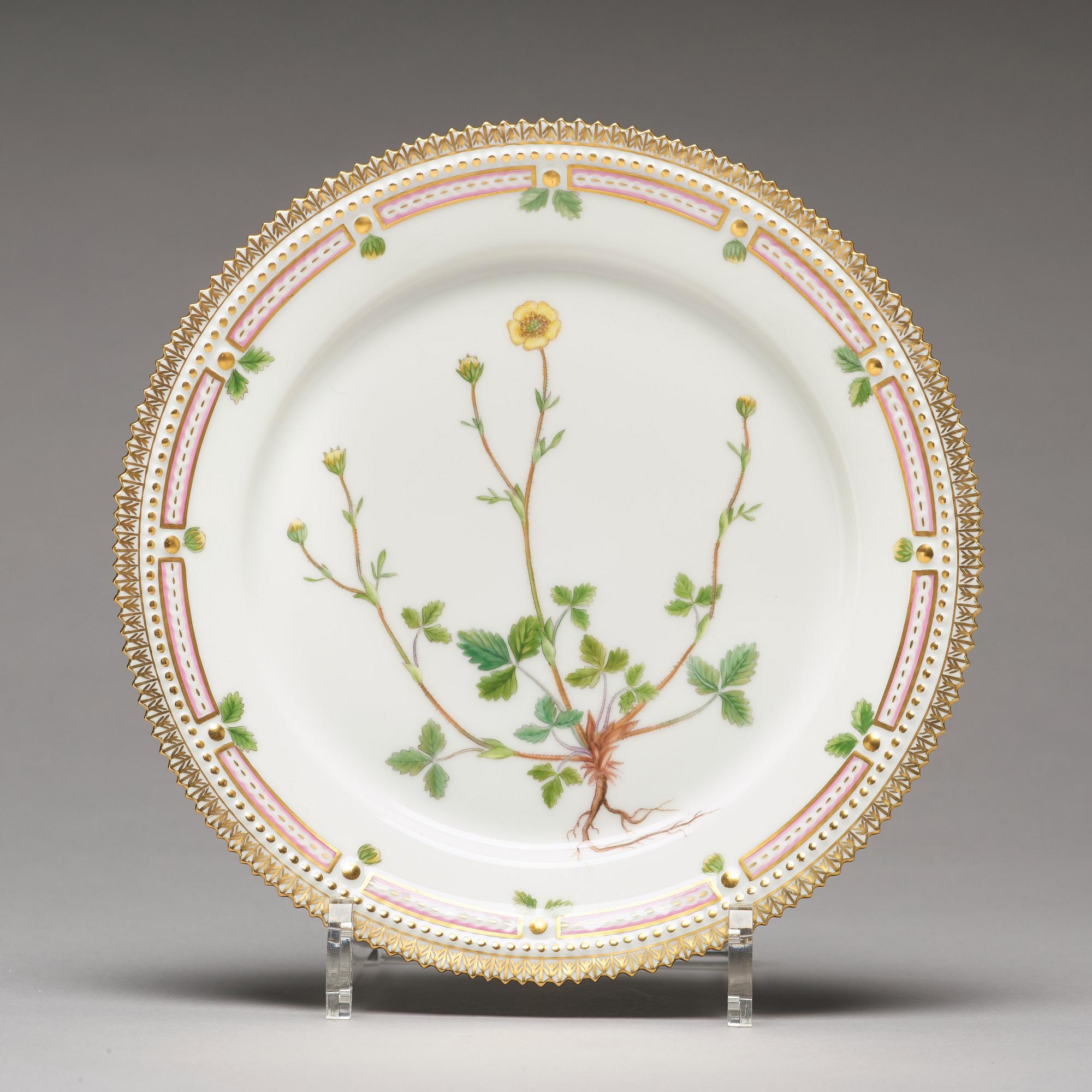 LUNCHTALLRIKAR, 12 stycken (6+6), porslin. "Flora Danica", Royal Copenhagen, Danmark, 1900-tal.