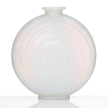 René Lalique, a moulded opalescent "Escargot" glass vase, France 1920-30's, model no 931.