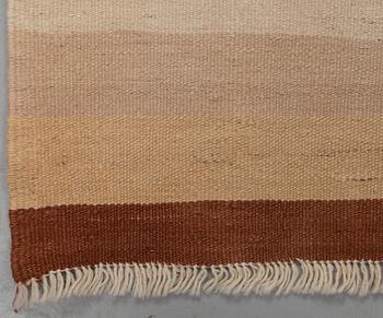 A rug, kilim 220 x 157 cm.