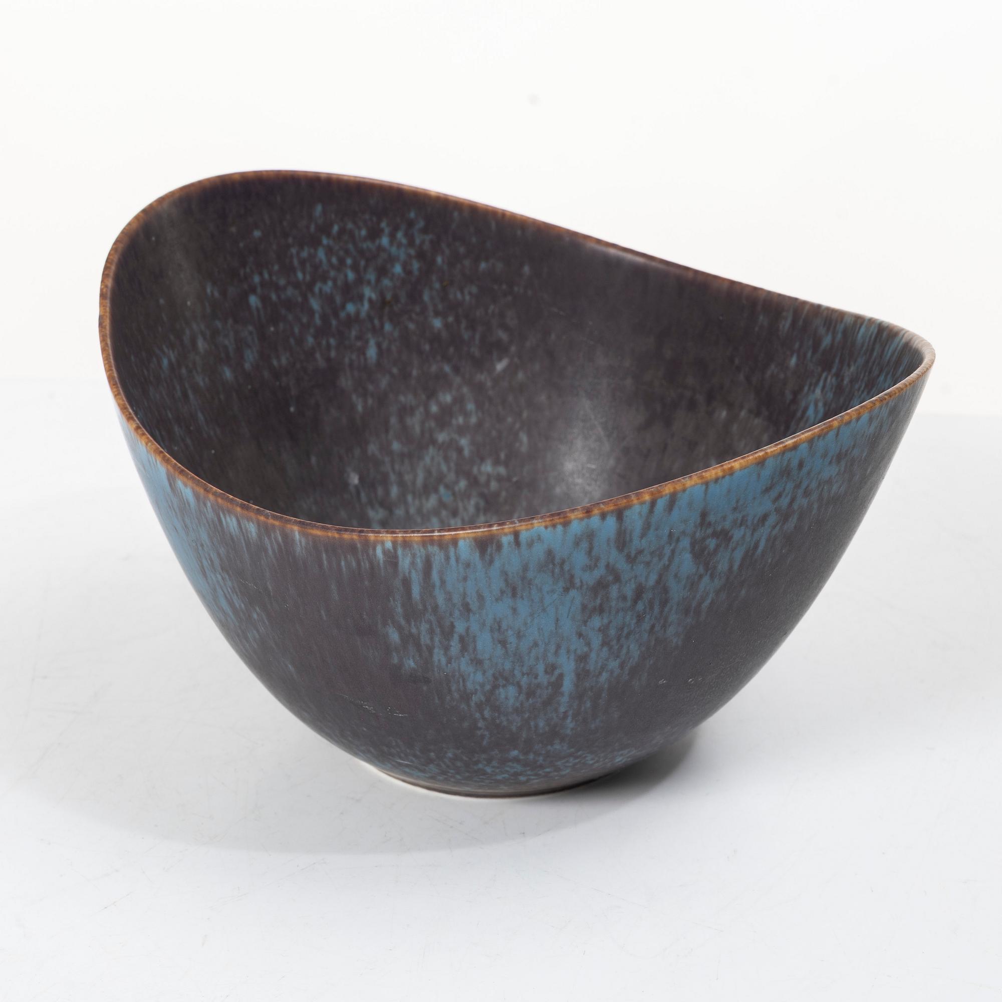 Gunnar Nylund, a stoneware bowl, Rörstrand, model AXK.