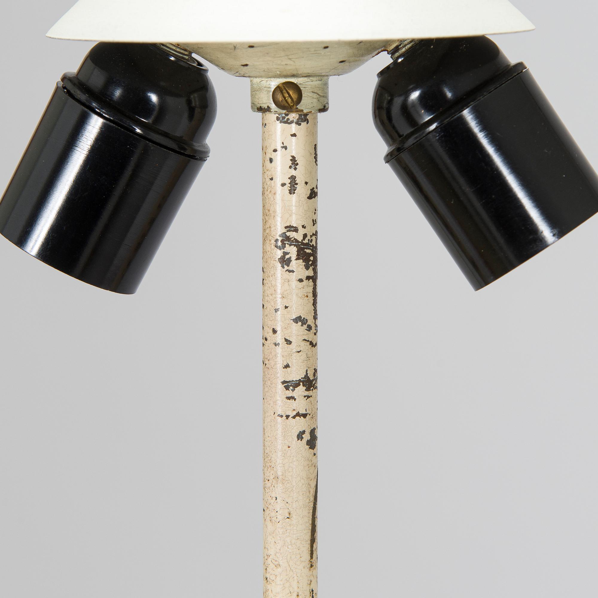 Paavo Tynell, golvlampa, modell 9602 för Taito 1900-talets mitt.