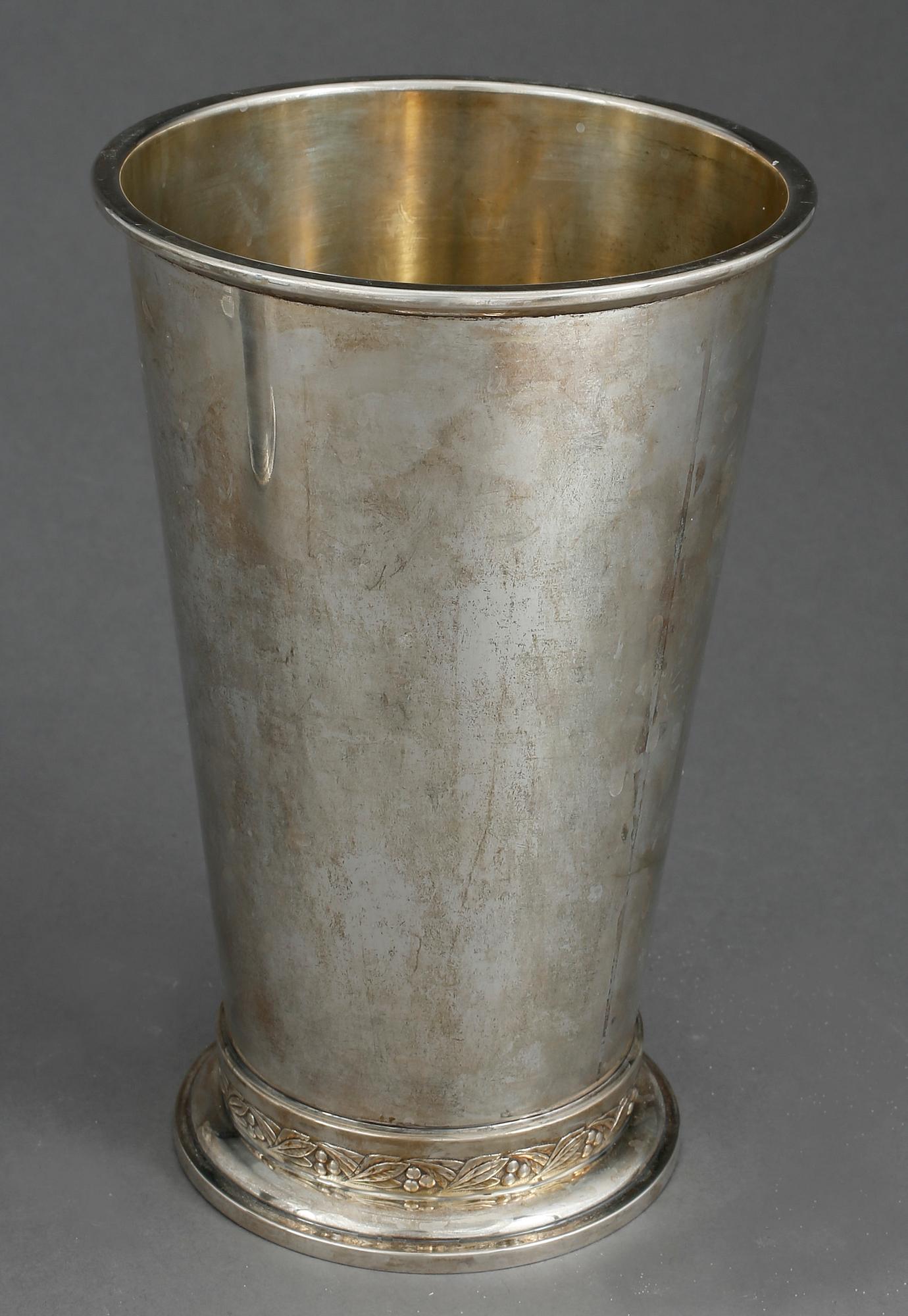 BÄGARE, silver, MGAB, Uppsala, 1951. Vikt 322 g.