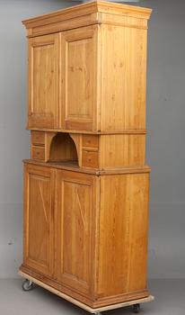 SKÅP / KÄRLSKÅP, 1800-tal.