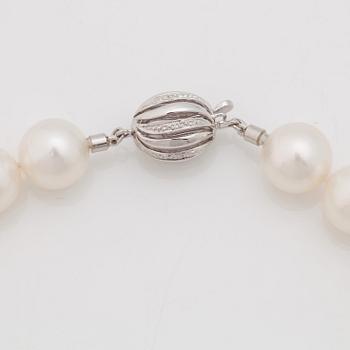 A cultured South Sea pearl necklace.