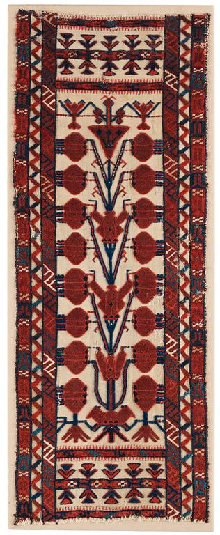 TÄLTBAND, FRAGMENT, antikt Turkmenskt, Tsarryssland, ca 102,5 x 39 cm. Monterat (med montering 107x42 cm).