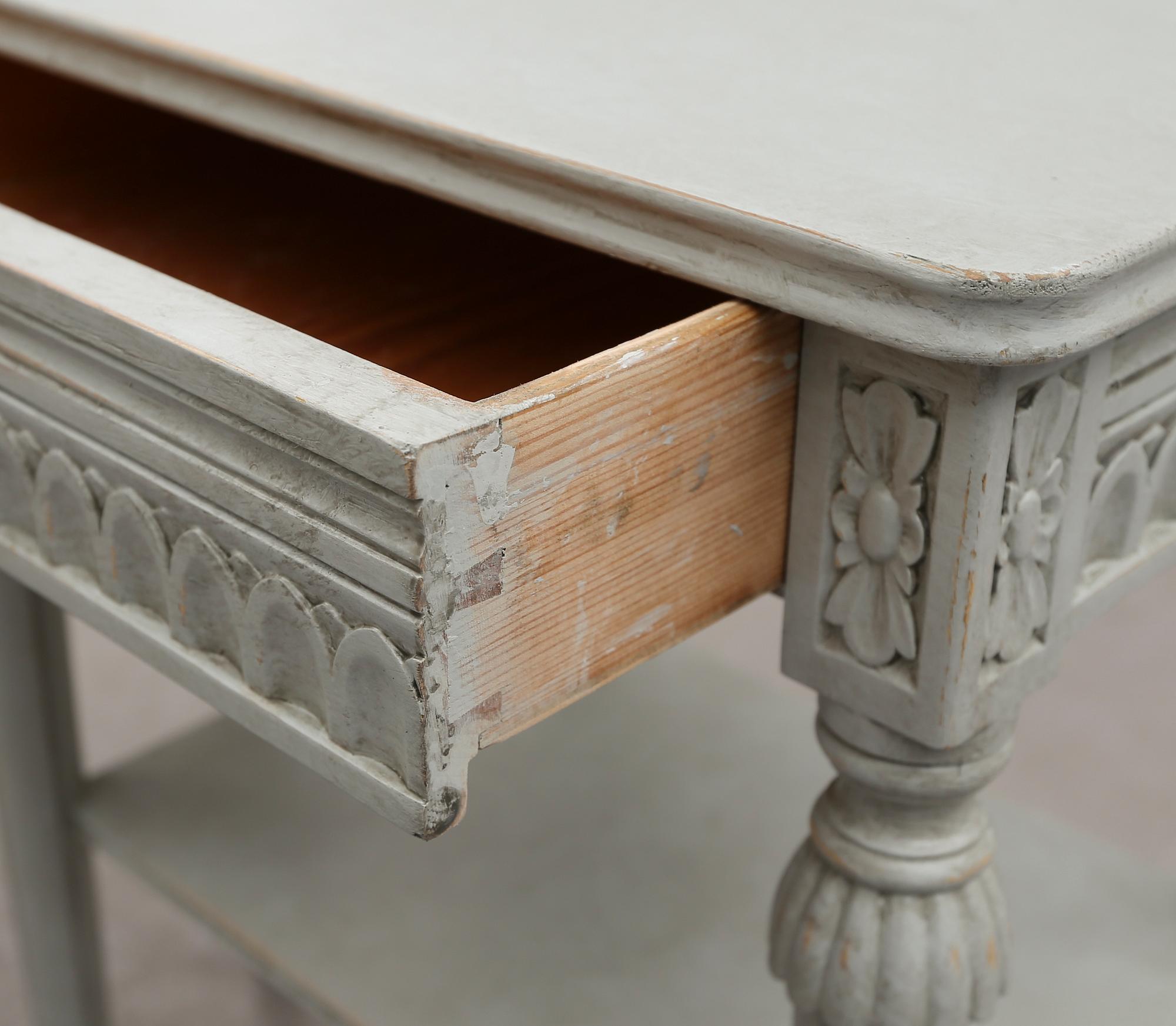 SÄNGBORD, 1 par, gustaviansk stil, 1900-talets mitt.