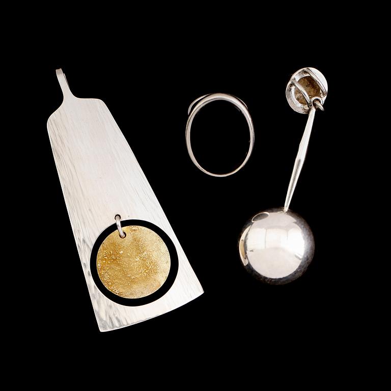 RING OCH HÄNGEN, 3 delar, sterlingsilver, bl a Hans Hansen och From. Total vikt ca 74 g.