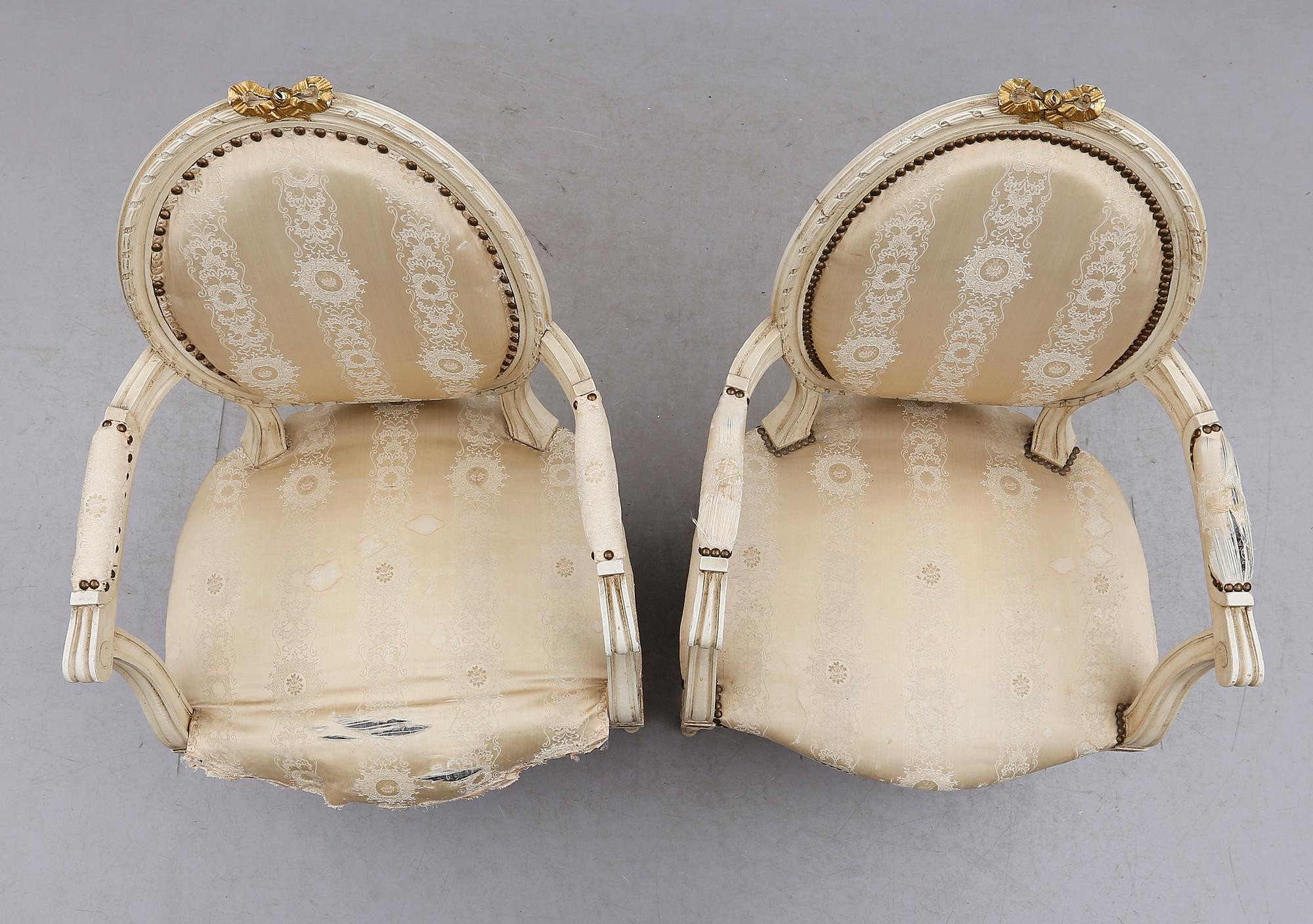 KARMSTOLAR, 1 par, gustaviansk stil, 1900-talets första hälft.