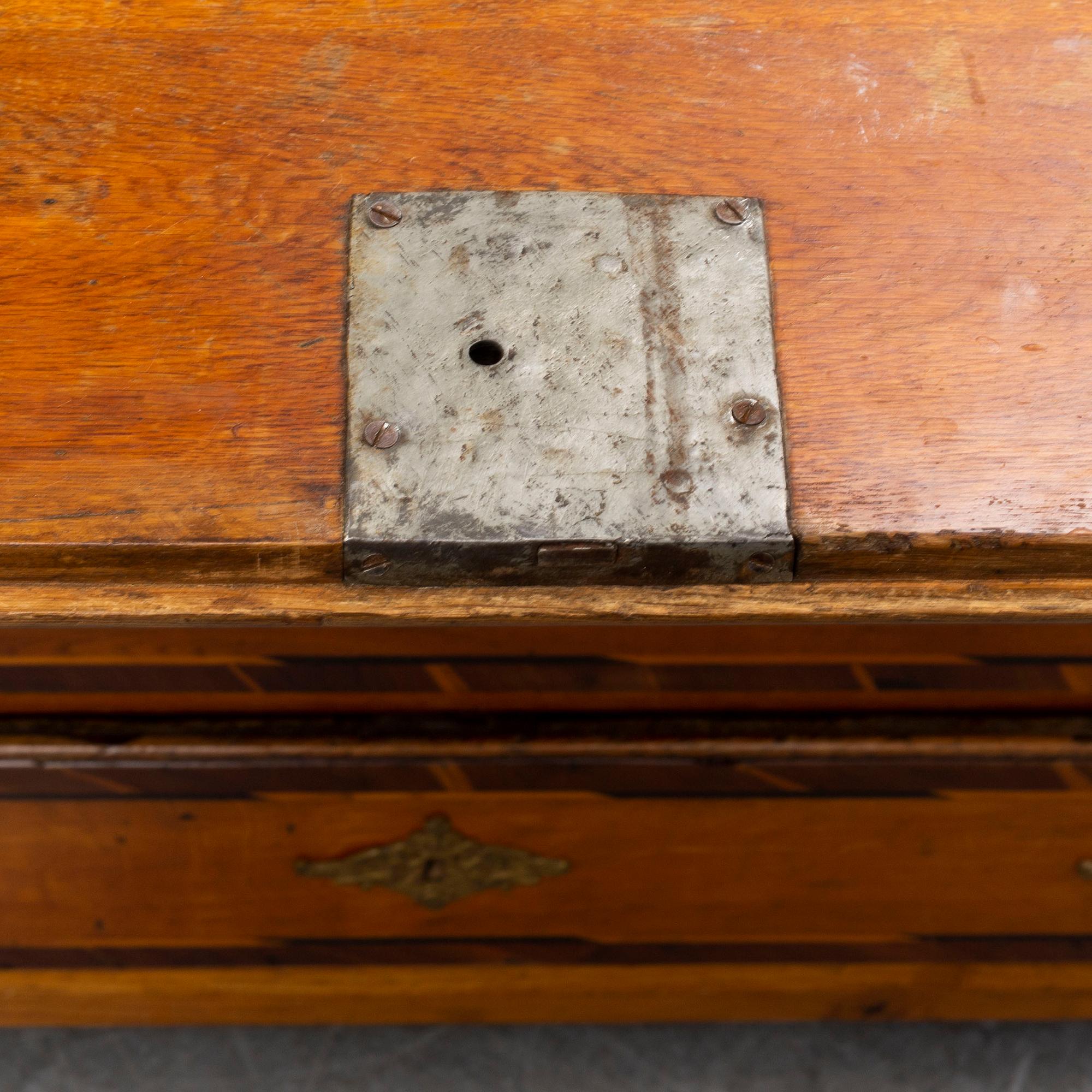 A Swedish late 18th century secretaire.