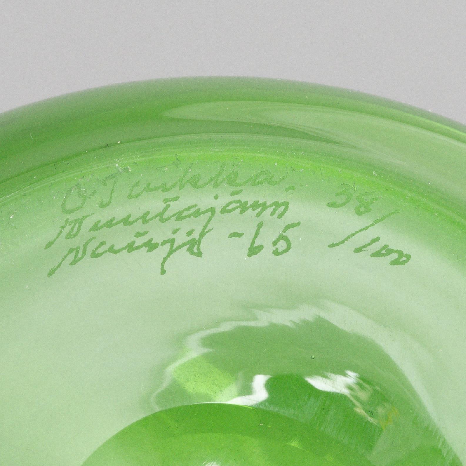 Oiva Toikka, an "OT 13" glass vase, Nuutajärvi Notsjö, Finland 1965, ed 38/100.