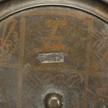 SPEGEL, brons, stämplad 'feng xin fu zao' (gjord av Feng Xinfu), Mingdynastin, 1600-tal.