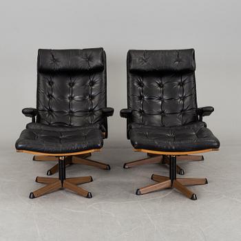 A pair och easy chairs and footstools by Göte-Möbler, Nässjö.