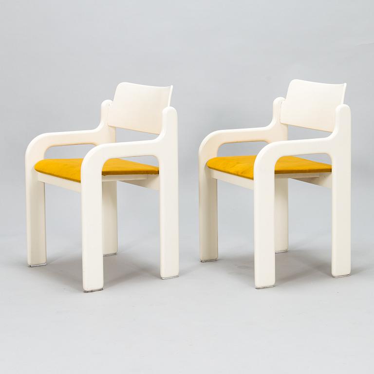 Eero Aarnio, A 1970's dinner table and four chairs "Flamingo" by Asko.