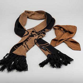 GUCCI, halsduk och scarf.