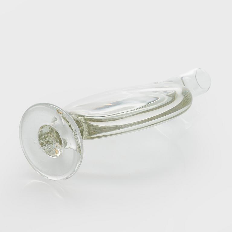 Oiva Toikka, A glass candle holder, signed Oiva Toikka Nuutajärvi Notsjö.