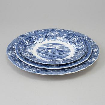 A Swedish 31 piece earthenware tableware from Rörstrand, 1915-1930.