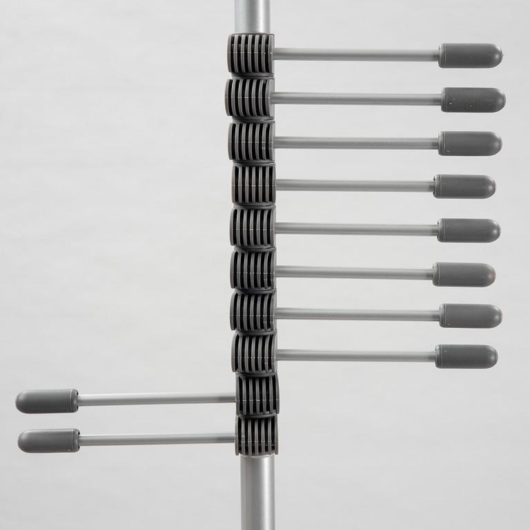 Alvar & Anders Lundgren, "Mast", klädhängare, Spinoff Möbel AB, 1900-talets fjärde kvartal.