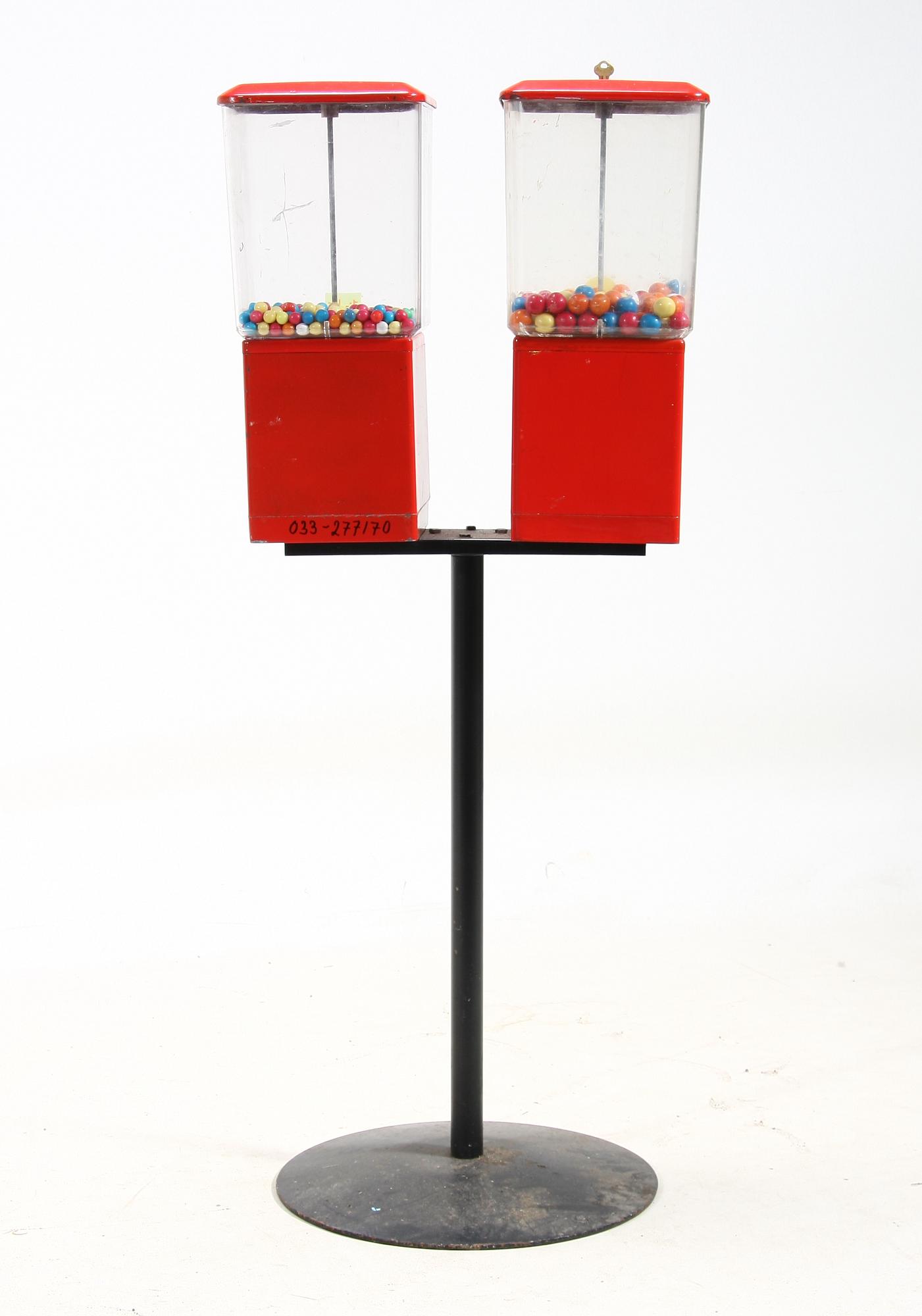 TUGGUMMIAUTOMAT, 1900-tal.