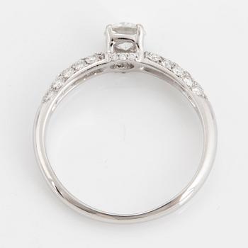 Brilliant-cut diamond ring.