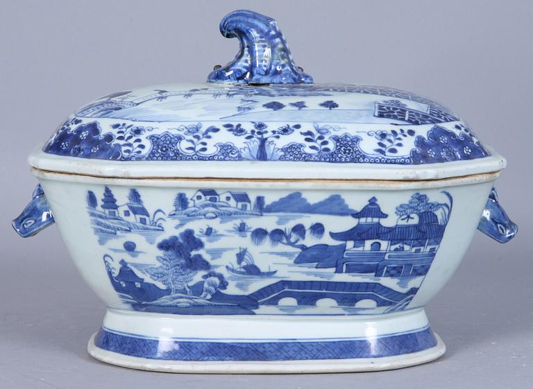 TERRIN samt LOCK, porslin, Kina, 1700-tal.