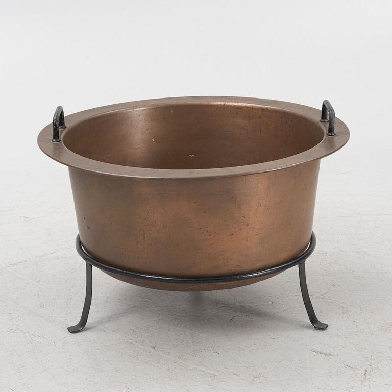 A copper tub, around 1900.