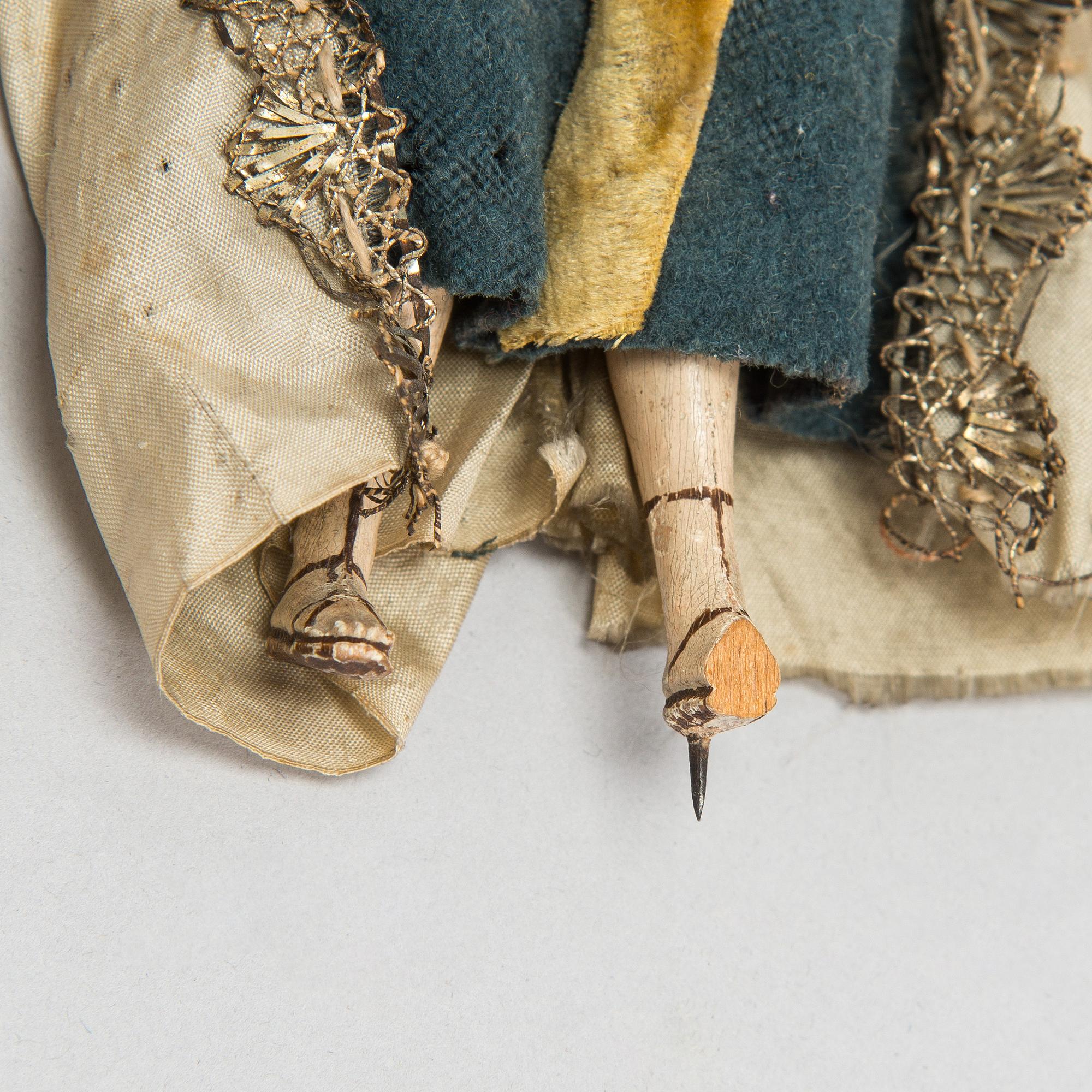 Dolls, 3 pcs, possibly Italy 18th/19th century.