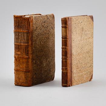 BOK: Lorentz Wolter Rothof, Jordmärg tjänlig til mager jords förbättring, 1773 samt Hushålls Magasin, 1762. Två volymer.