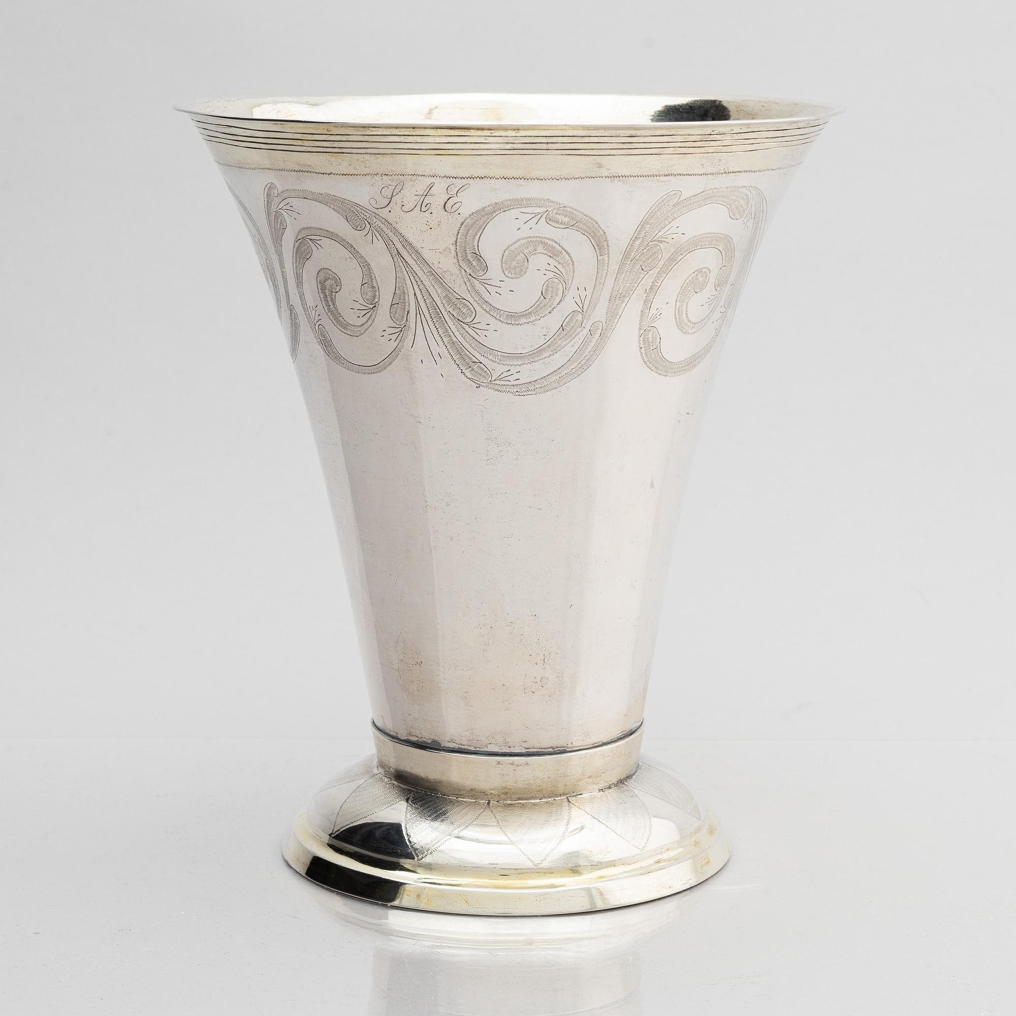 Johan Fredrik Masman, bägare, delvis förgyllt silver, Stockholm 1815. Empire.