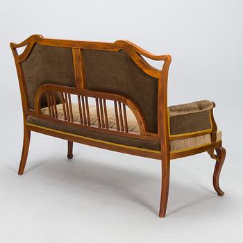 An eight piece Art Nouveau lounge suite in mahogany, Belgium/Netherlands, early 20th century.