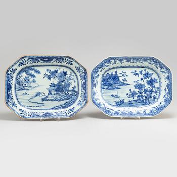 SERVERINGSFAT/STEKFAT, två stycken, kompaniporslin. Qingdynastin, Qianlong (1736-95).