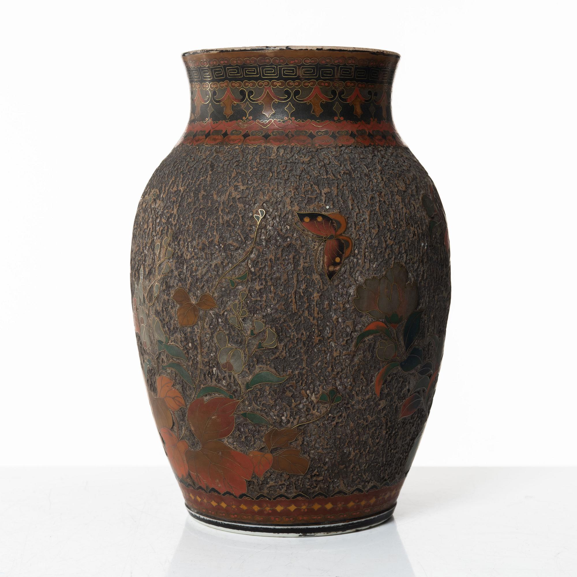 Vas, cloisonné på porslin, Japan, Meiji (1868-1912).