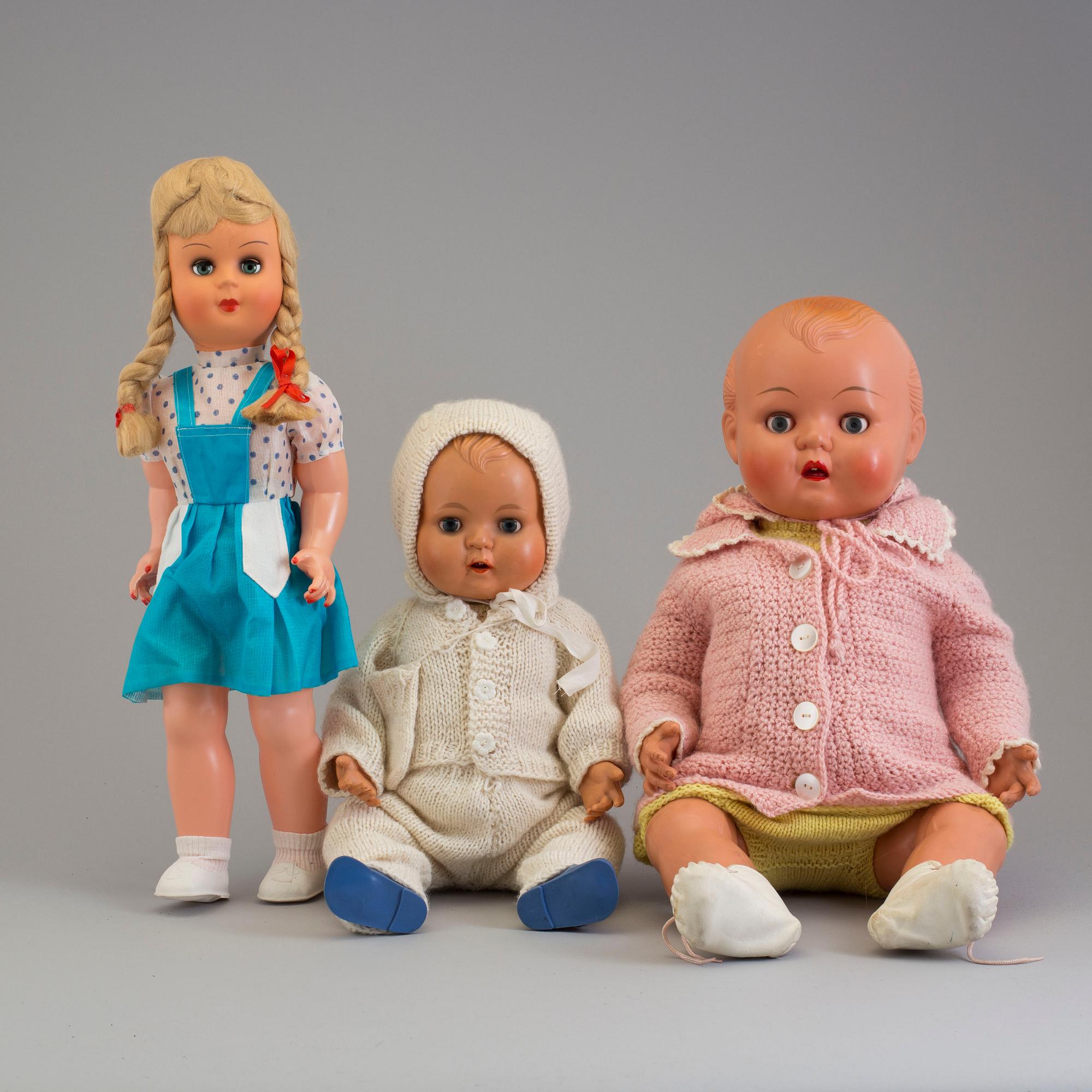 A set of three dolls, 20th century.