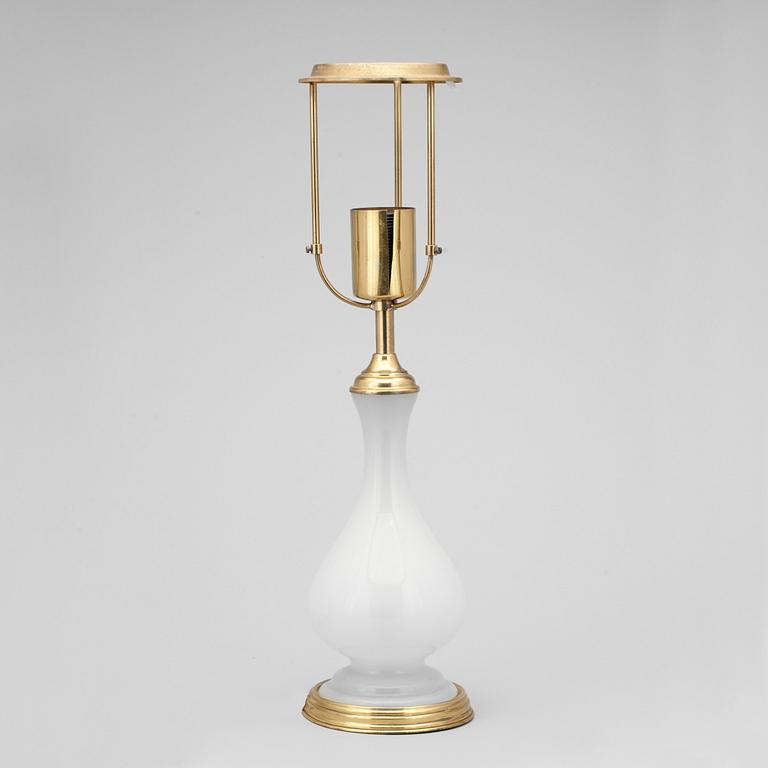 BORDSLAMPA, glas och mässing, modell nr 2583, Josef Frank, Svenskt Tenn, 1900-talets andra hälft.