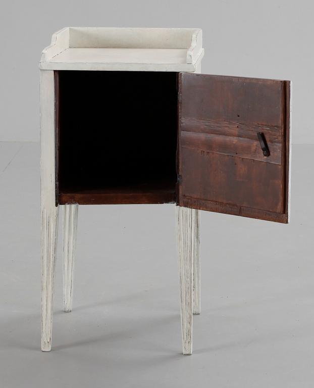 POTTSKÅP, gustaviansk stil, 1800-tal.