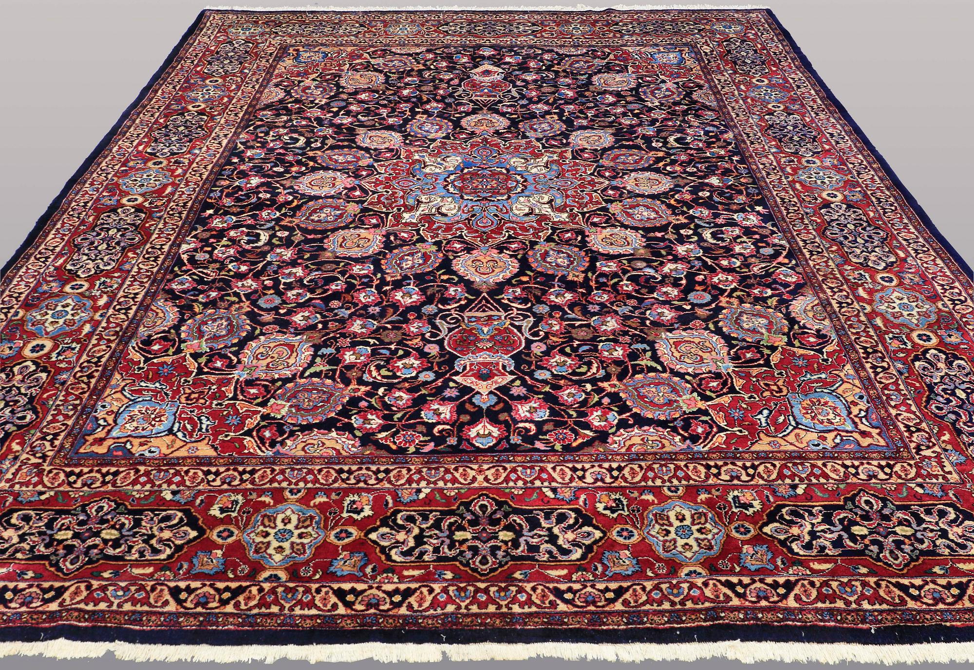 MATTA, Mashad, ca 405 x 284 cm.