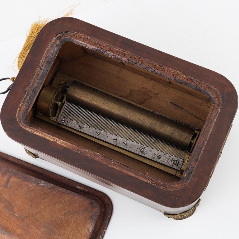 Music box, late 19th century.
