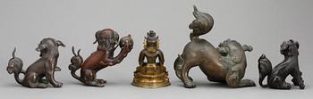 FIGURINER, 5 st, bl a brons, Kina, modern tillverkning.