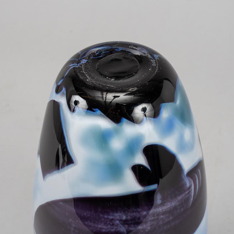 Robert Huber Petersson, an unique graal vase Sweden, 2010.