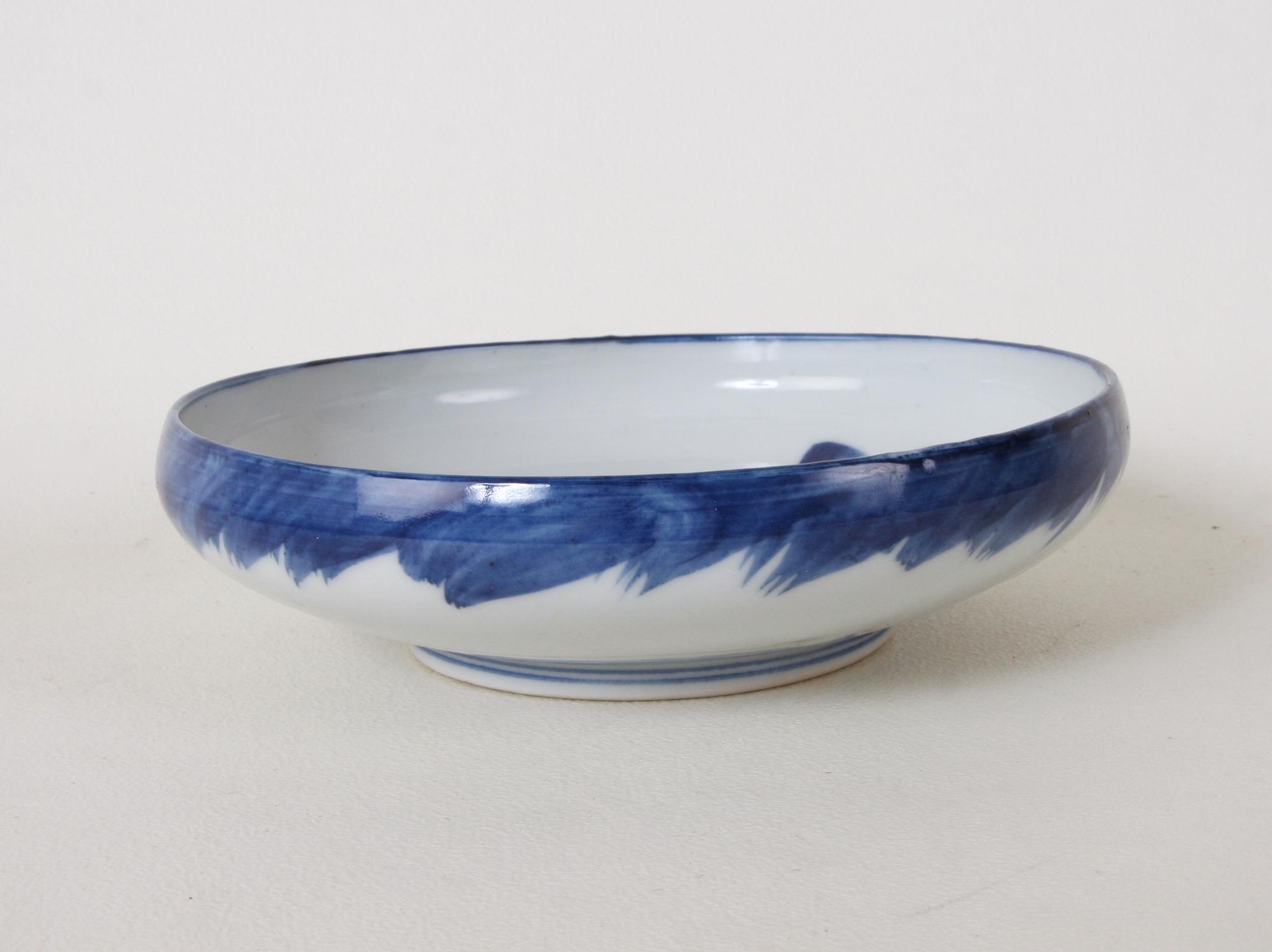 TALLRIKAR OCH SKÅLFAT, 2+2+1 delar.  Porslin. Japan, 1800-tal mm.