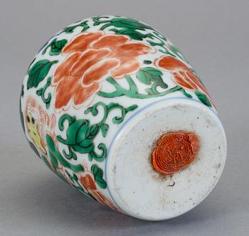 KRUS, porslin, Kina, Transition, 16/1700-tal.