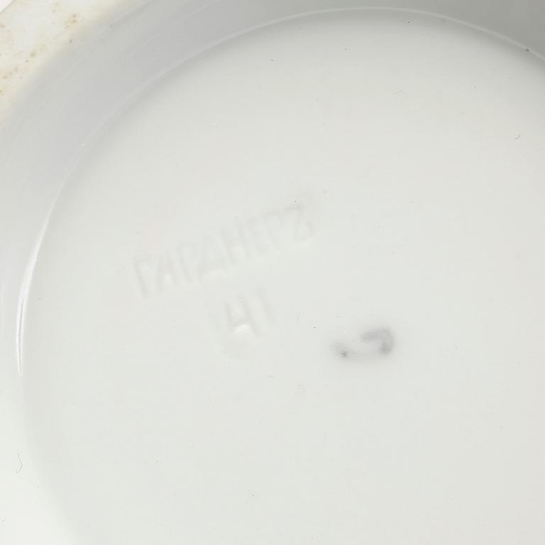 SERVISDELAR, 6 st, porslin, bl.a. Gardner, Ryssland, 1800/1900-tal.