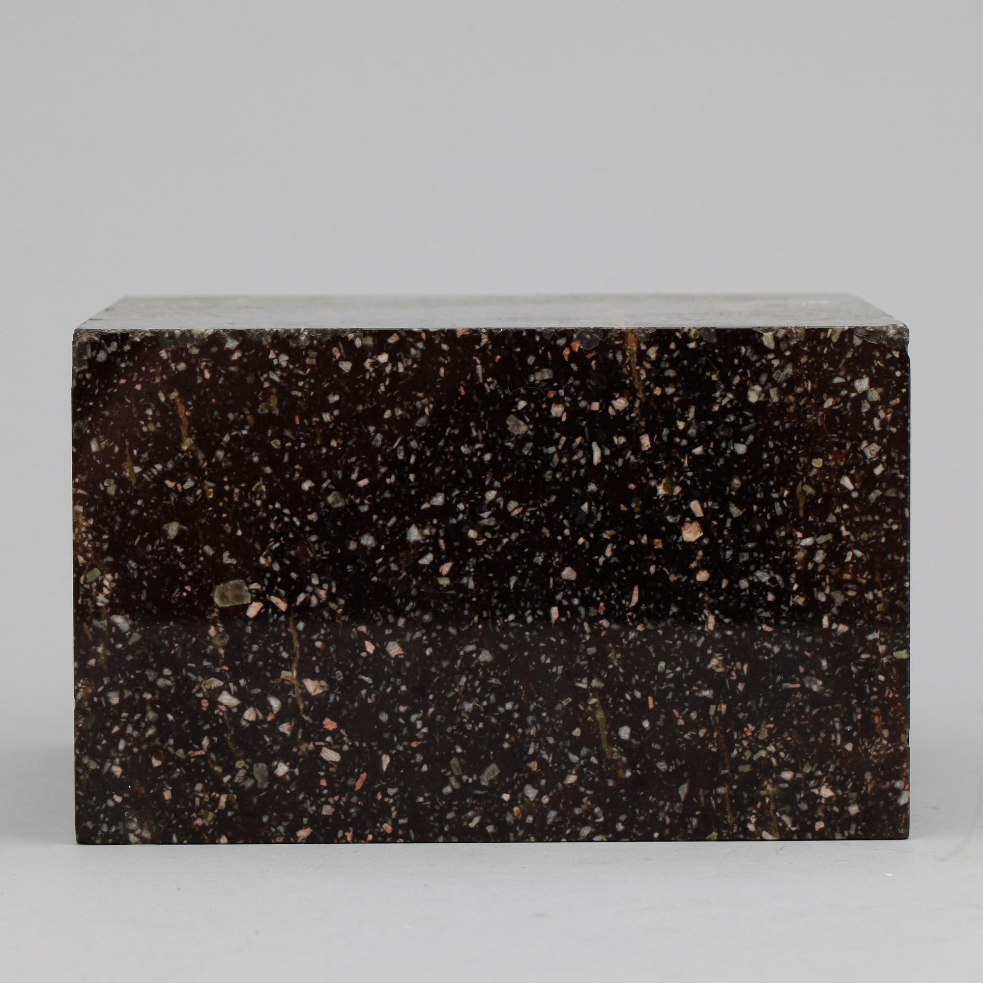 SOCKEL, porfyr, 1800-tal.