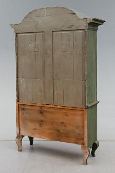 SKÅP, delvis rokoko, 1700-tal.