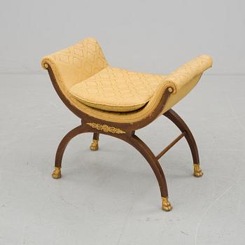 TABURETT, empire-stil, omkring sekelskiftet 1800/1900-tal.