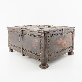 Casket Baroque style 19th century or earlier.