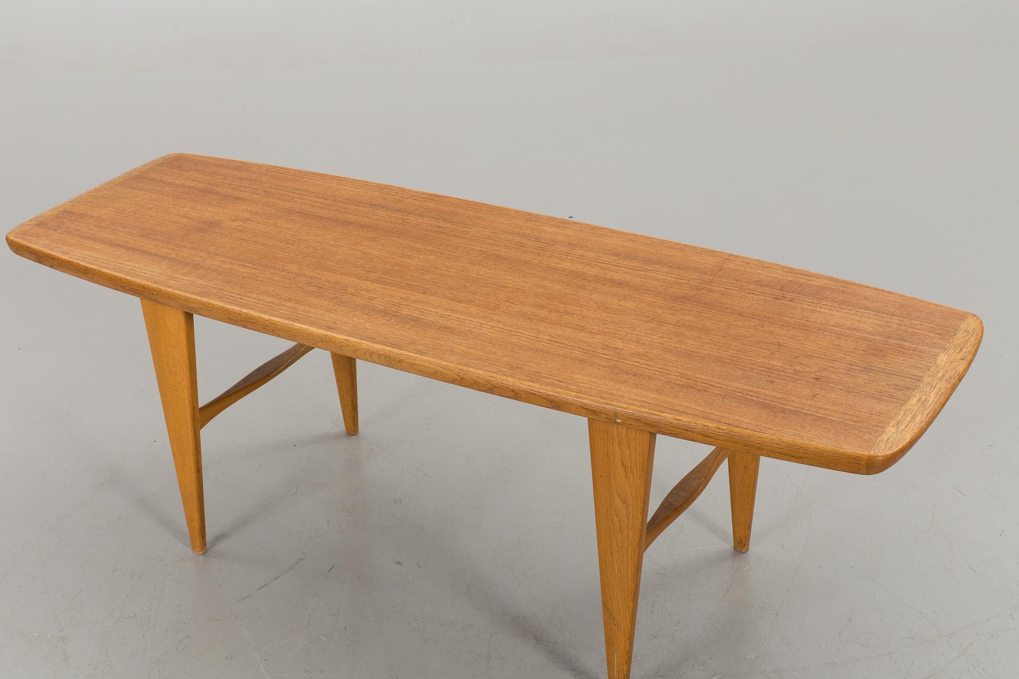 A COFFEE TABLE BY SVANTE SKOGH MODEL 112 FOR SEFFLE MÖBLEFABRIK 1950'S.